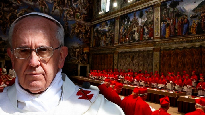 Le pape François rédige un nouveau document pour réformer le conclave papal. E92e0bb53fc4bcbecc6e21dd7442b37c_L